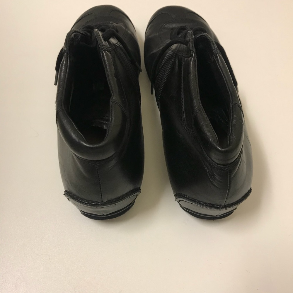 Prada Sneakers - Picture 3 of 8